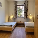 Ferien-und Geschaeftshaus Kunellis Leonie * Böhl